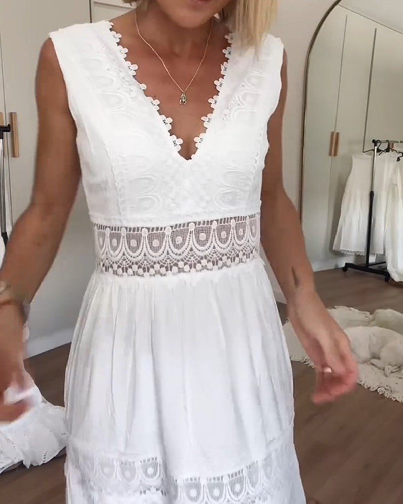 AUDREY | VESTIDO ELEGANTE CON CUELLO EN V