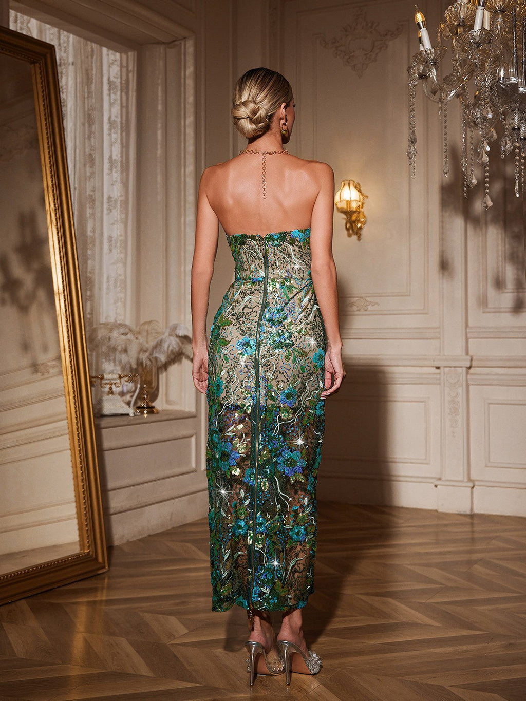 Vestido de Lentejuelas con Bordado Floral Agron