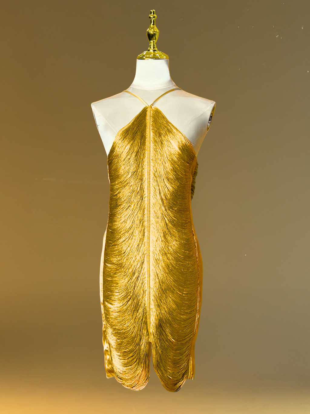 Vestido Corto Halter con Flecos Bluma en Color Bronce