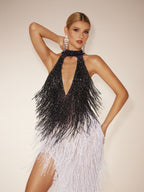 Vestido Maxi con Flecos y Escote Halter Elvrik en Colores Negro y Blanco