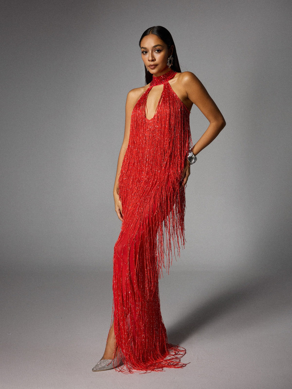 Elvrik Maxi Vestido Rojo con Corte Halter y Flecos