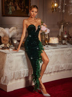 Vestido Maxi Esmeralda Sin Tirantes con Lentejuelas y Detalles de Plumas Lois