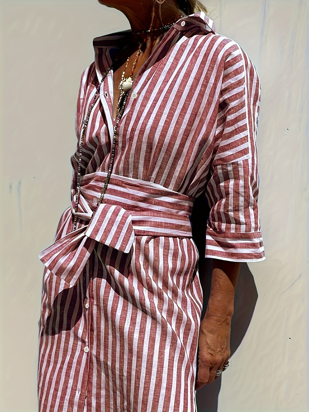 CHRISTINE | Vestido de Rayas con Botones y Cinturón