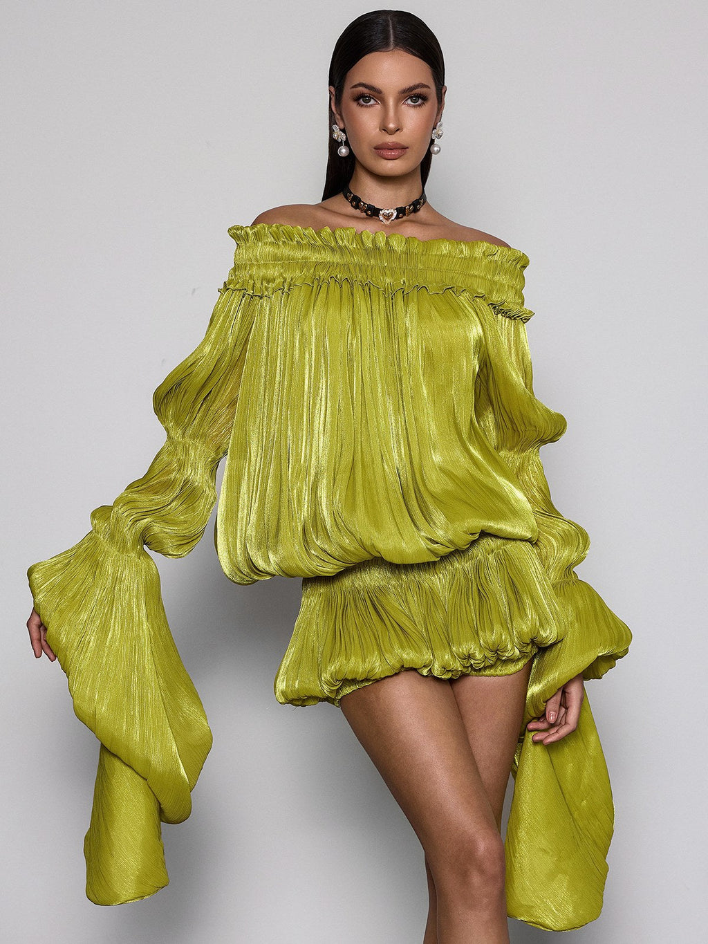 Conjunto de Vestido Sin Hombros Arrugado Salyxen en Color Chartreuse